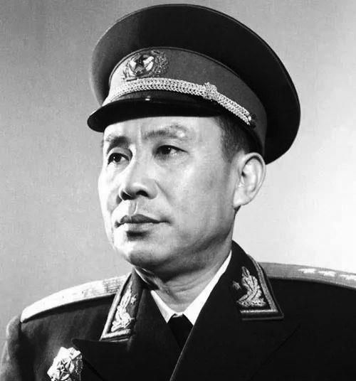 司令家喻户晓八位副司令都是一流虎将澳门新葡京网页四野名将辈出四大兵团(图3)